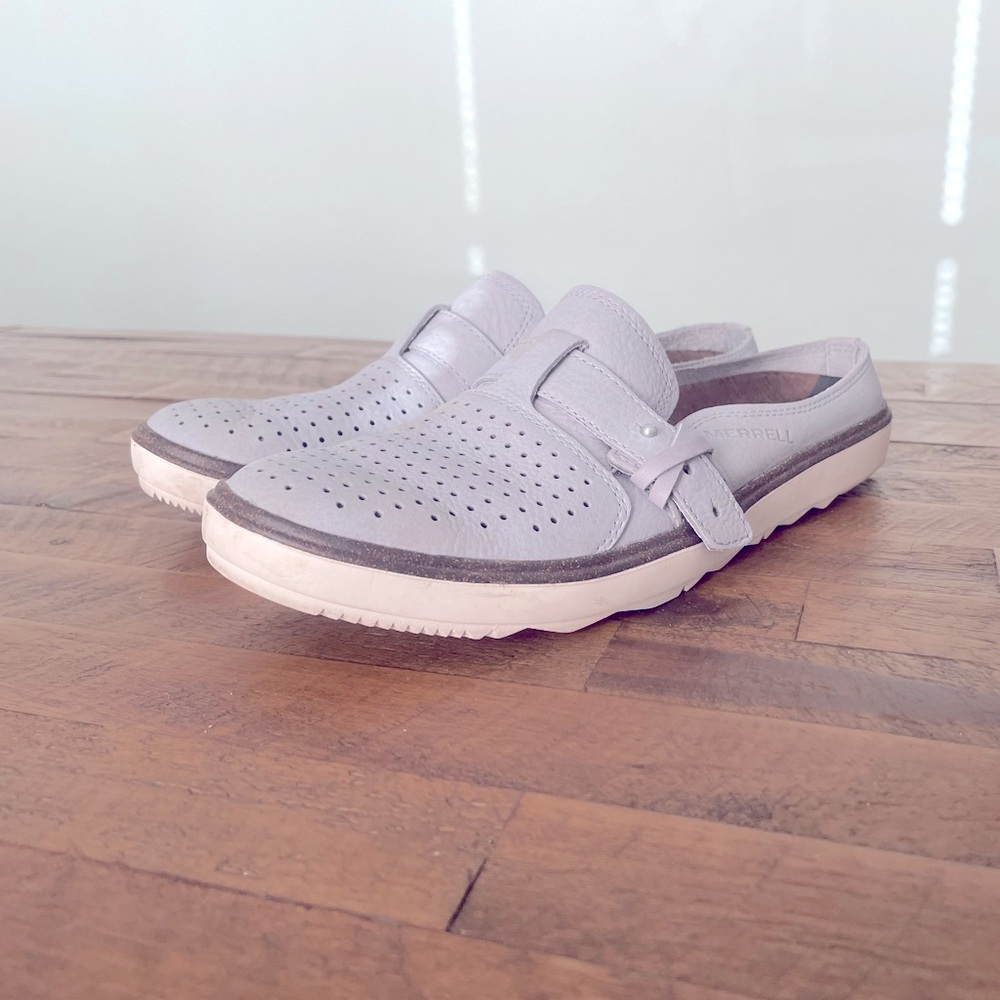 Merrell Around Town Slip-on Size 8 in EUC!